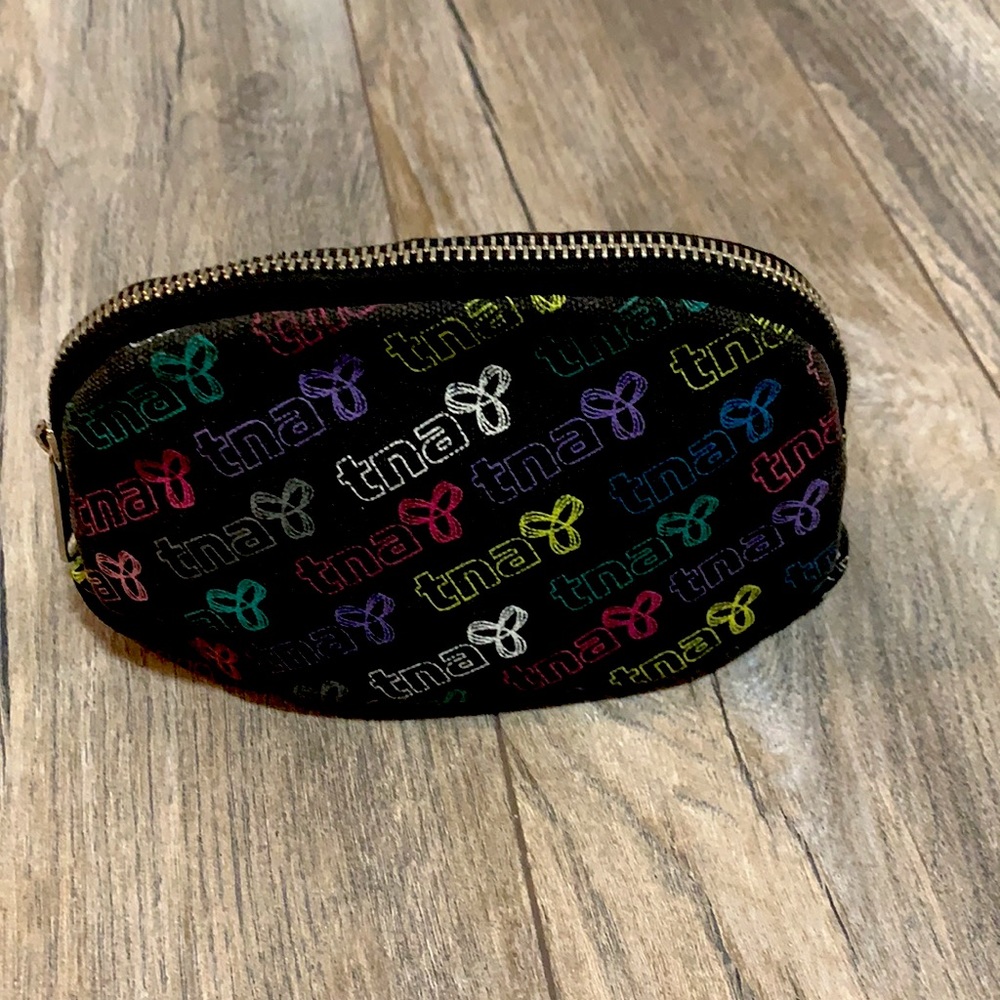 TNA makeup case